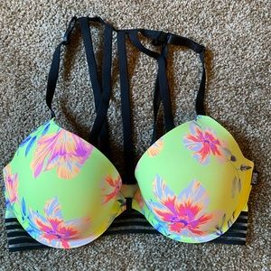 NWOT VS BRA 32DD